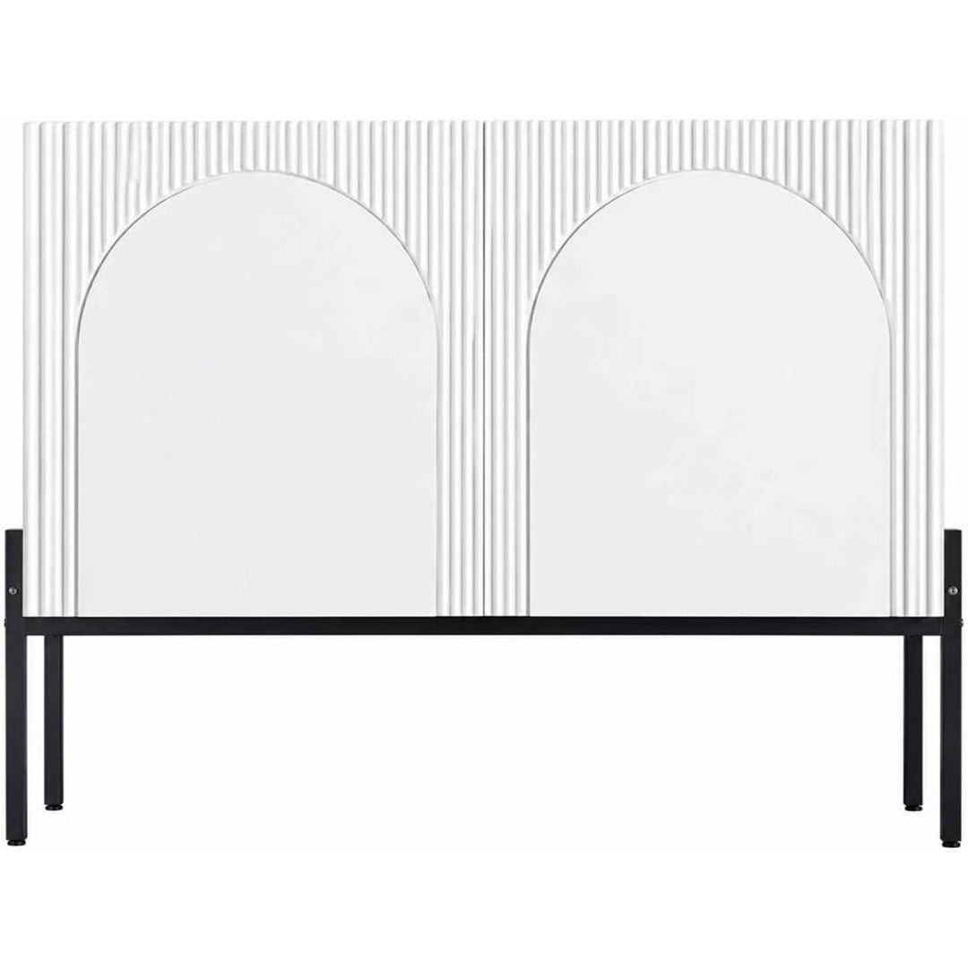 Sideboard mit strukturierten Fronten und 2 Tueren