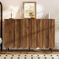 Sideboard mit verstellbaren Ablagen, grifflosen Fronten und geschlossenem Stauraum