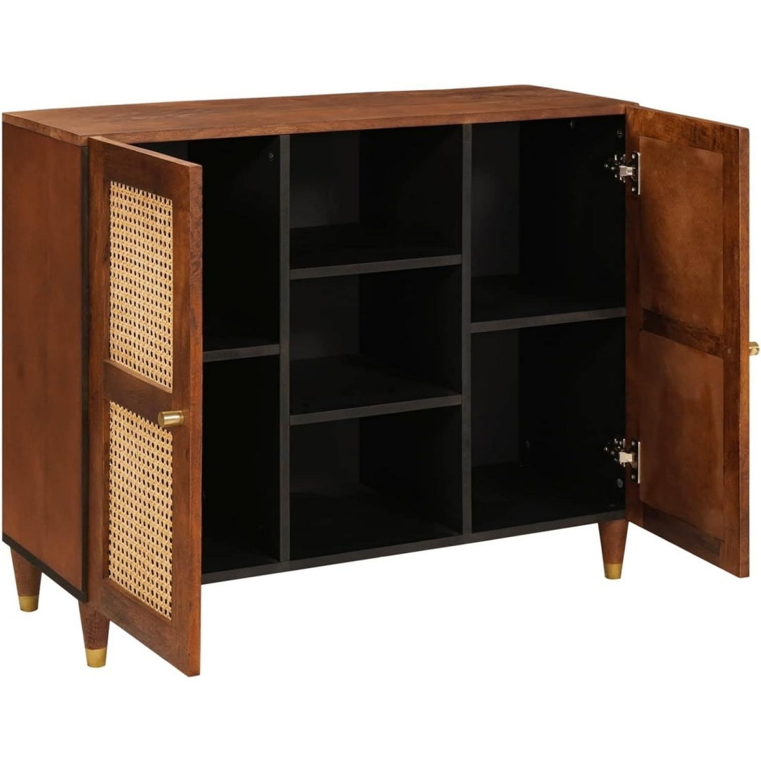 Sideboard aus Mangoholz mit einem Spiegel