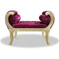 Der Hocker misst 65 cm