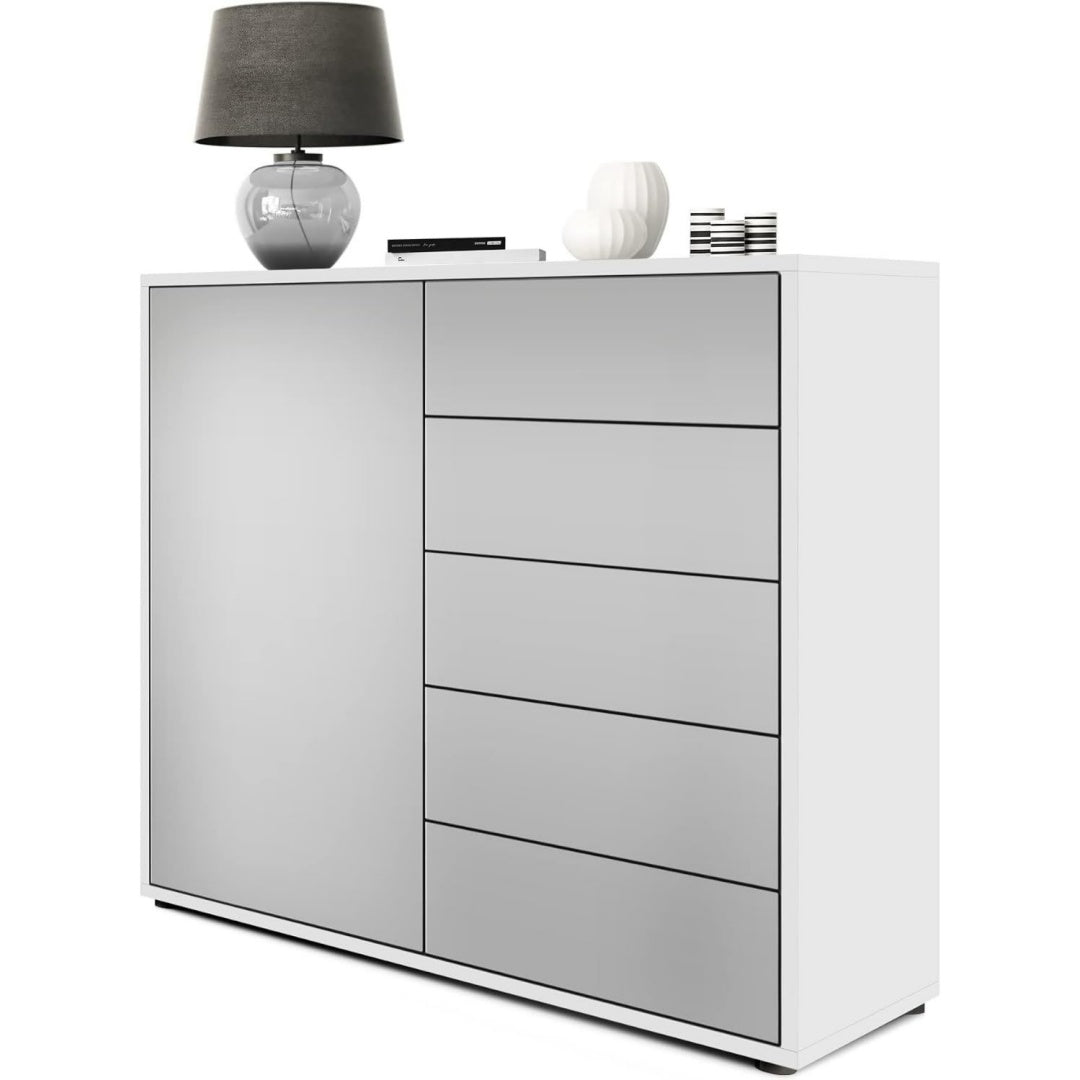 Sideboard mit grifflosen Fronten und einer Tuer
